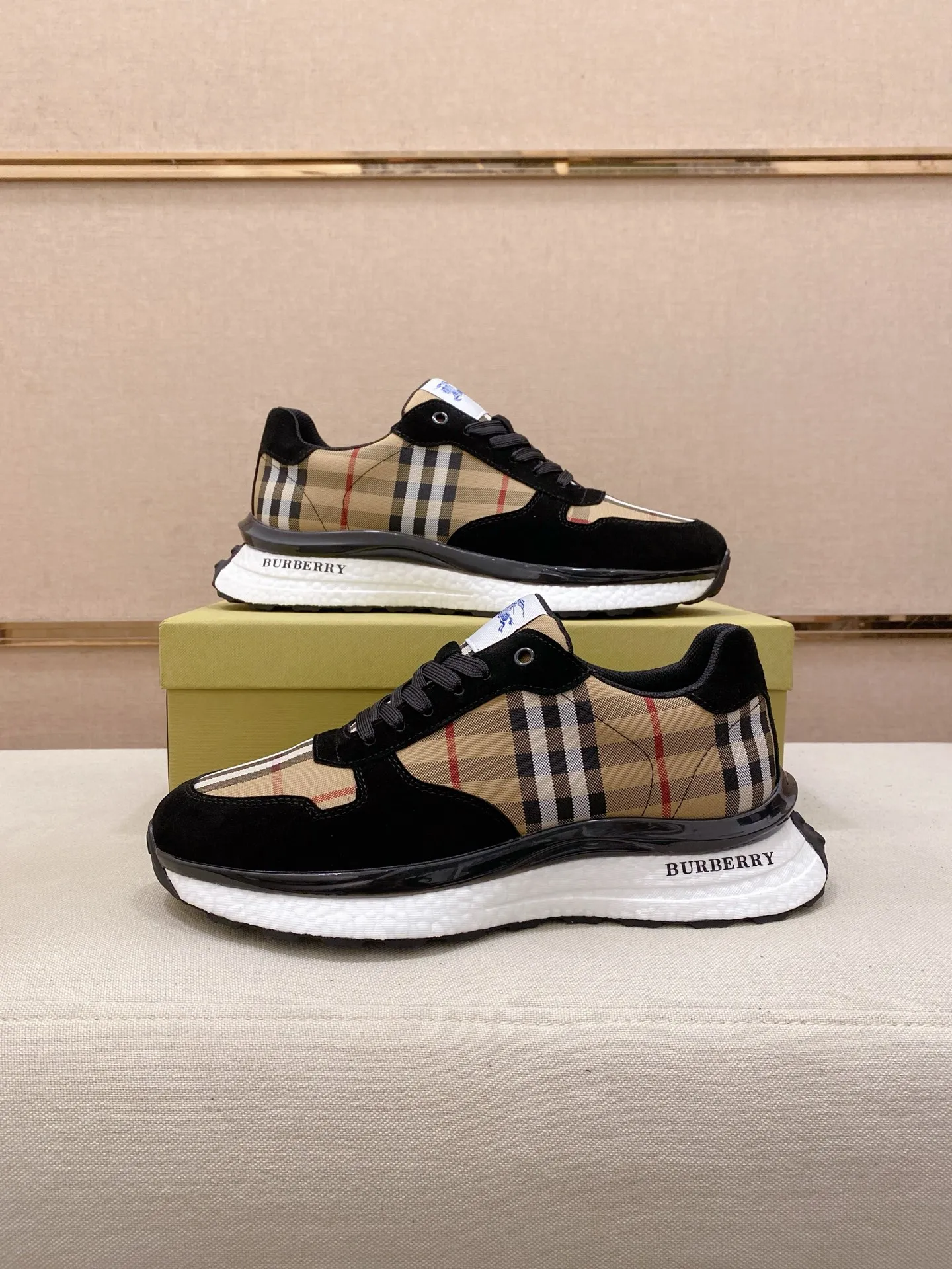 Men's clothing and shoes💰:442💰🇮🇹🇮🇹Synchronized with BURBERRY's top purchasing agents🔍🔍. First-layer cowhide and fabric imported from Italy. Fully imported mesh lining, sole: original sole provided by the original factory, exclusive movable molded sole, super comfortable, original factory follow-up goods, 🔍🔍high quality, can be entered and exited at will, welcome to compare code number 38-44 (45 is custom-made and cannot be returned or exchanged)